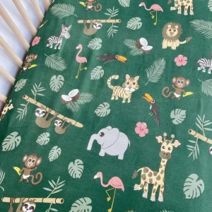 11_206f62f5-ccf8-43a4-a654-50a7497ab7d5.pngv1691073351 Drap contour pour bassinette en coton : Animaux de la jungle