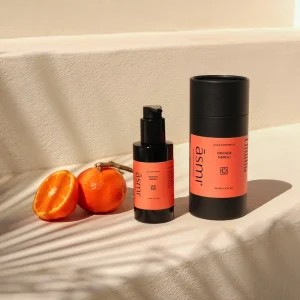 Huile-pour-le-corps-Orange-Neroli-2024_BEAUTY_2600_16.jpeg Huile pour le corps