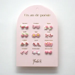 YB-500-222-01.webp Boucles d’oreilles Un an de poésie Rose 12 Paires