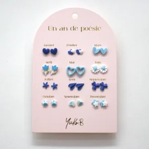 YB-500-225.webp Boucles d’oreilles Un an de poésie Bleue 12 Paires